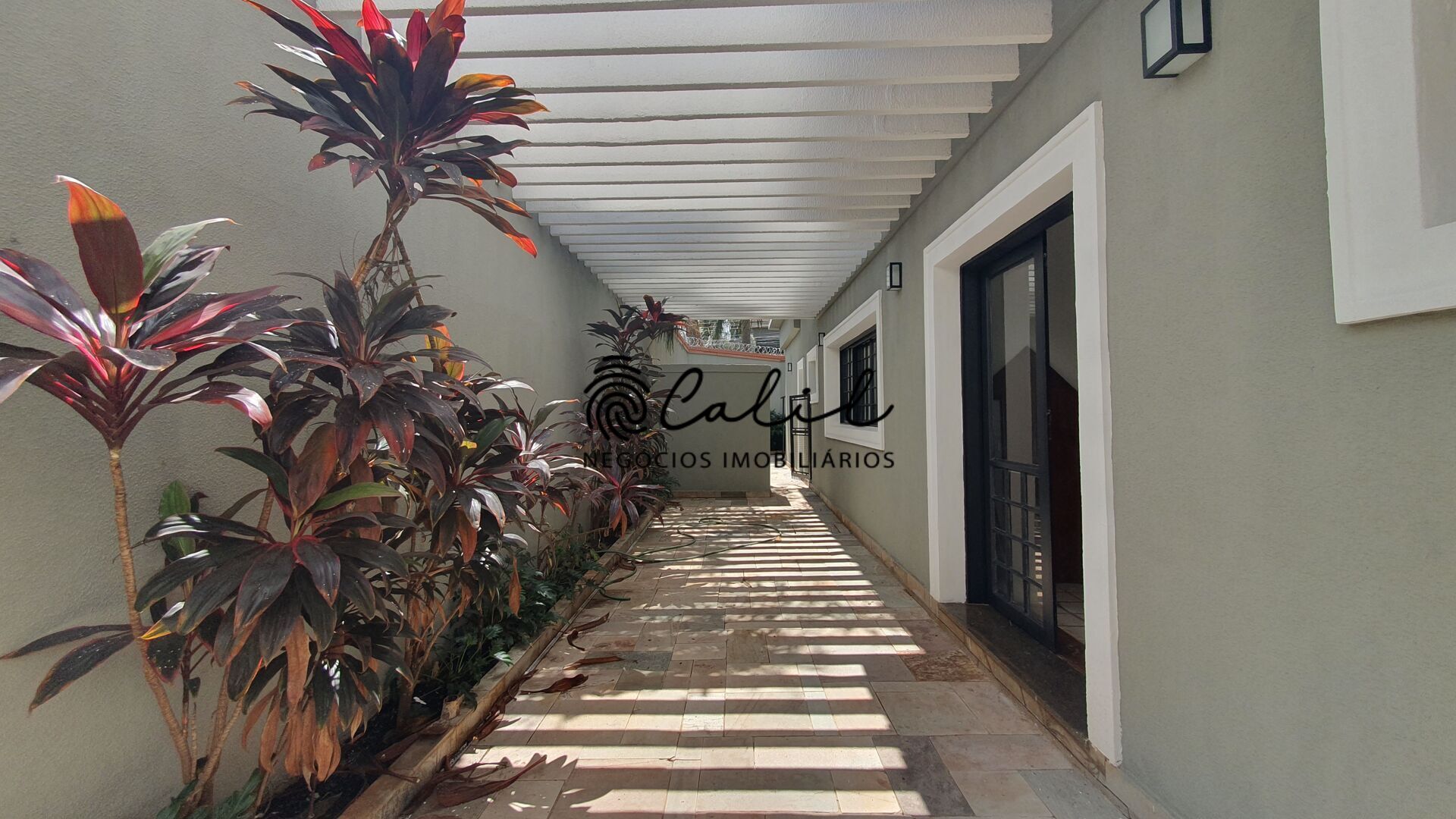 Casa para alugar com 4 quartos, 896m² - Foto 36