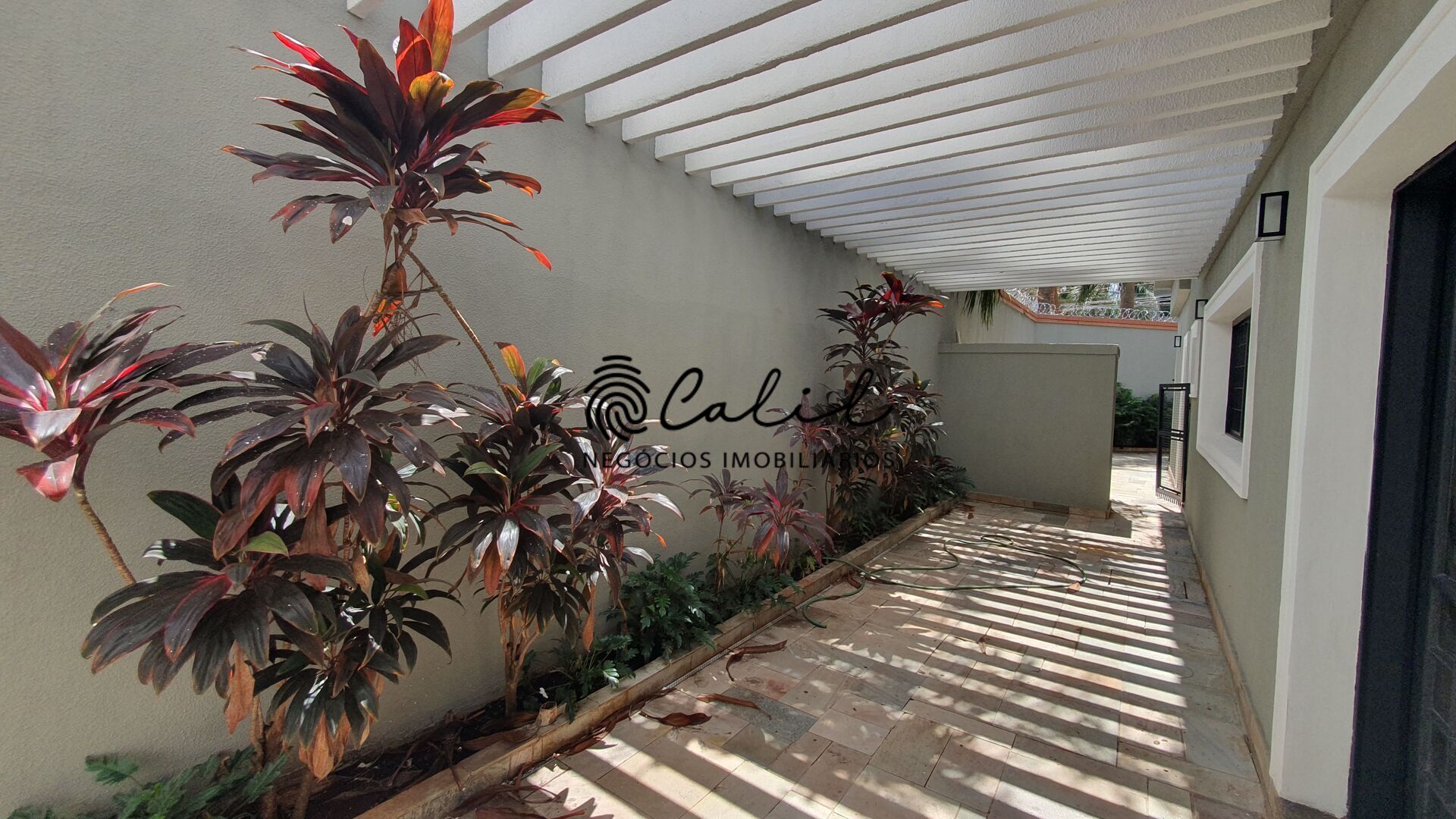 Casa para alugar com 4 quartos, 896m² - Foto 35