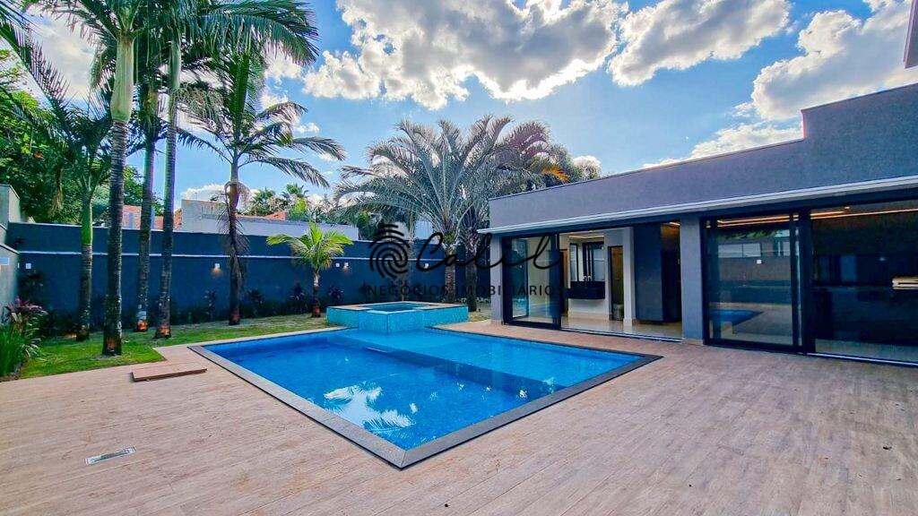 Casa de Condomínio à venda com 5 quartos, 535m² - Foto 3