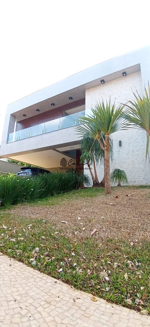 Casa de Condomínio à venda com 4 quartos, 540m² - Foto 1