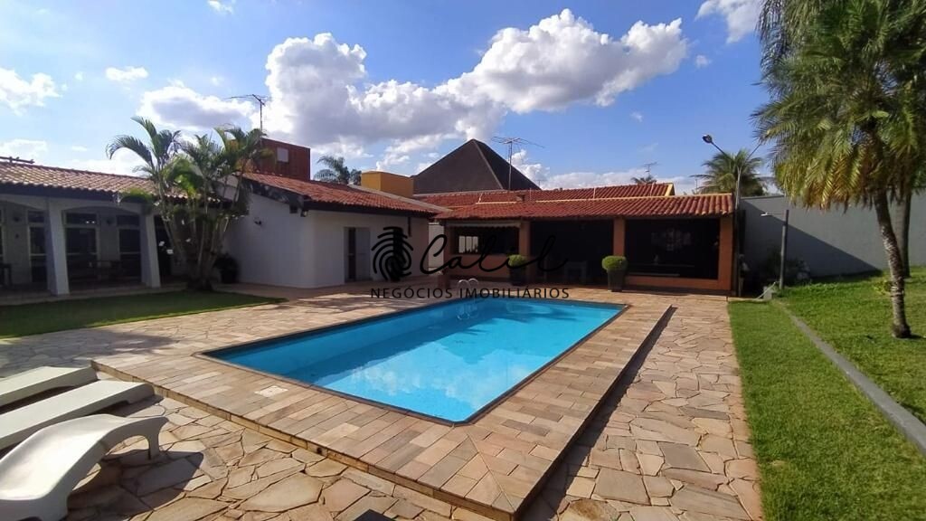 Casa à venda com 3 quartos, 334m² - Foto 12