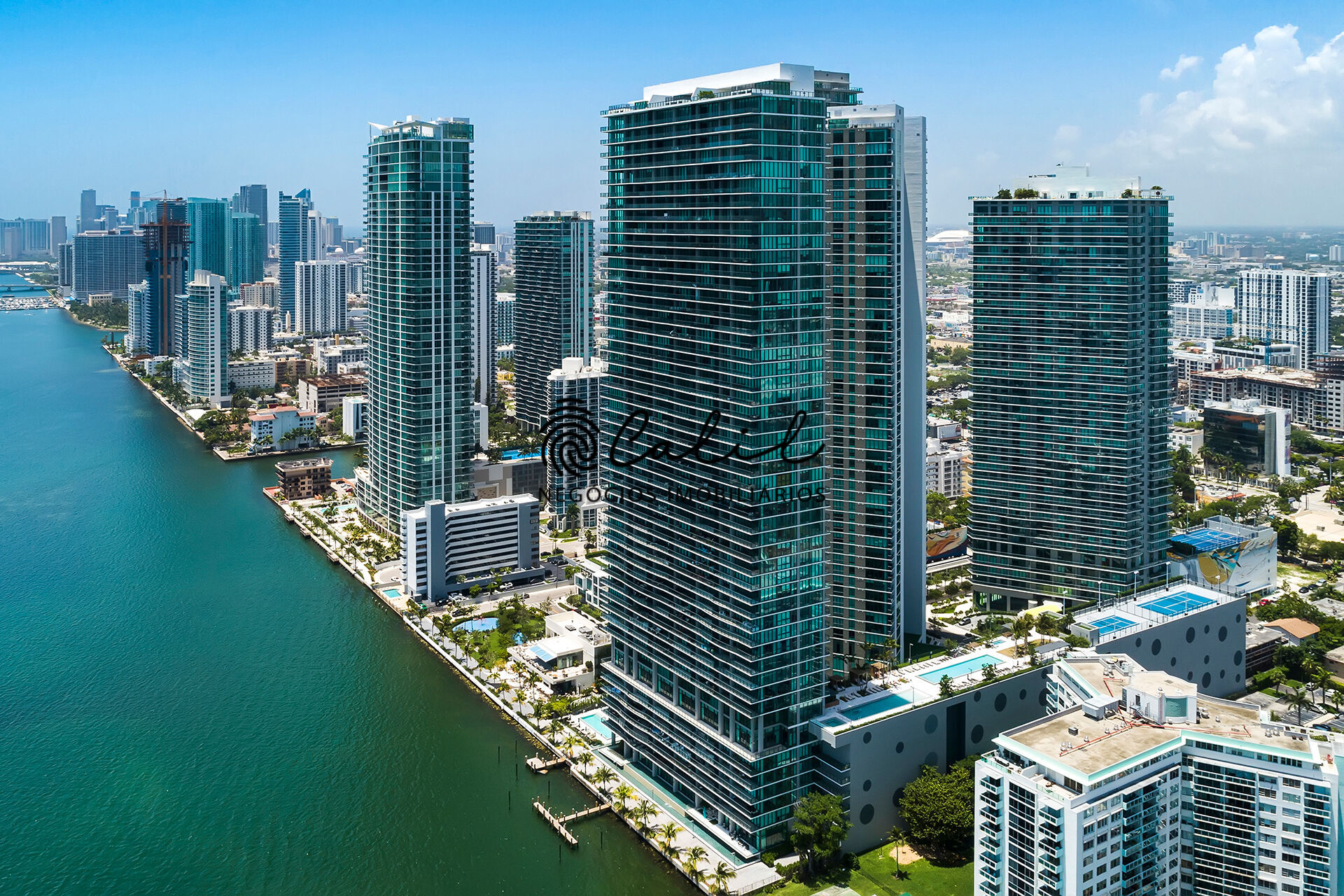 Apartamento, 3 quartos, 200 m² - Foto 1