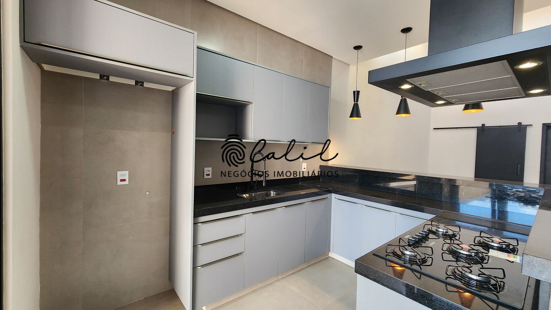 Casa de Condomínio à venda com 3 quartos, 273m² - Foto 7