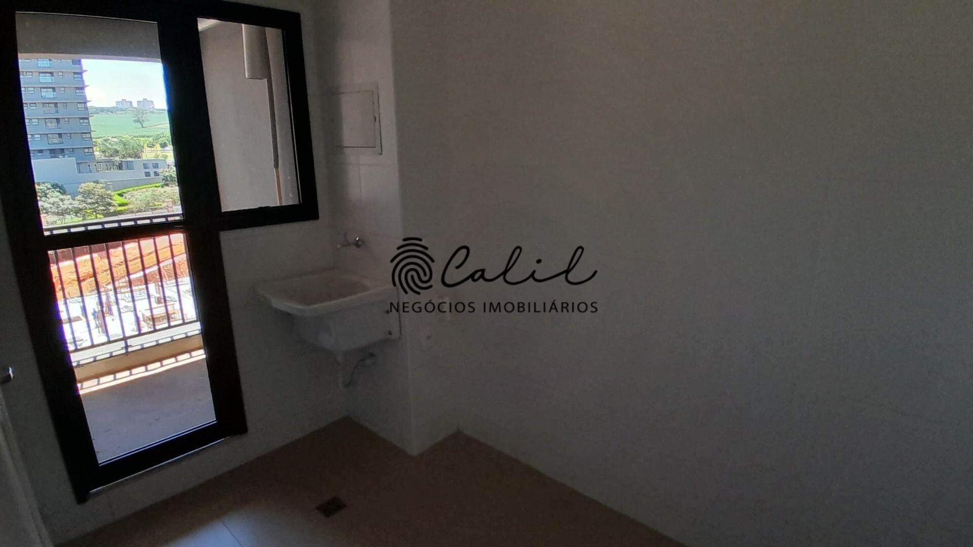 Apartamento à venda com 3 quartos, 158m² - Foto 13