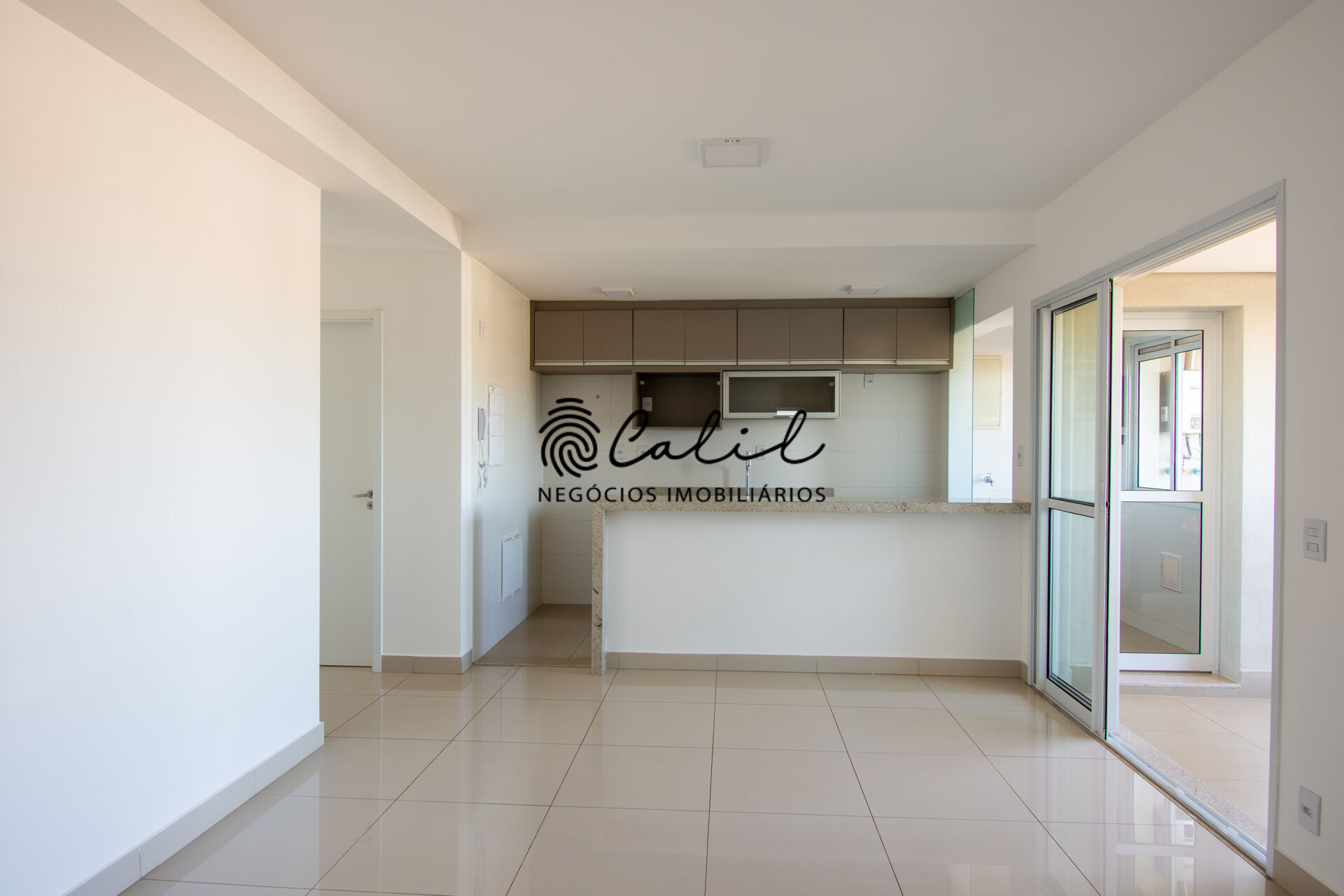 Apartamento para alugar com 3 quartos, 90m² - Foto 9