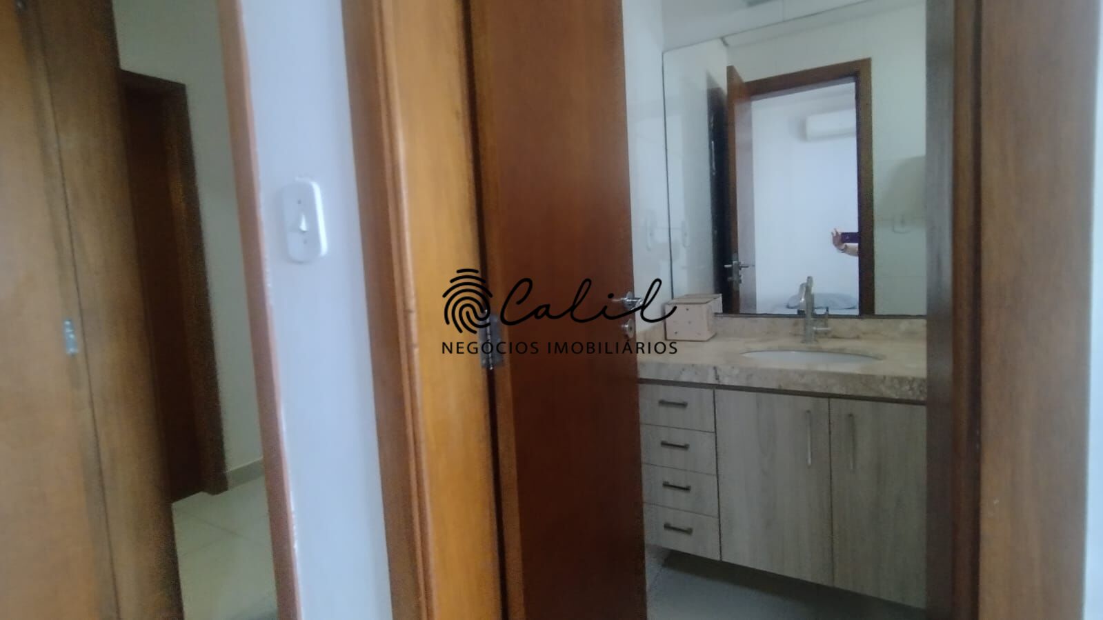 Apartamento para alugar com 3 quartos, 117m² - Foto 11