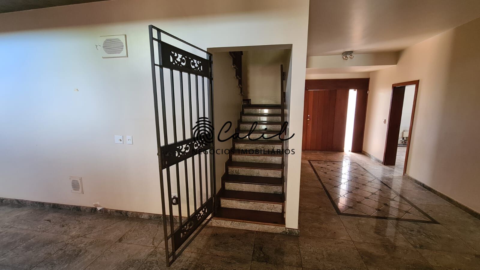 Sobrado à venda com 3 quartos, 515m² - Foto 32