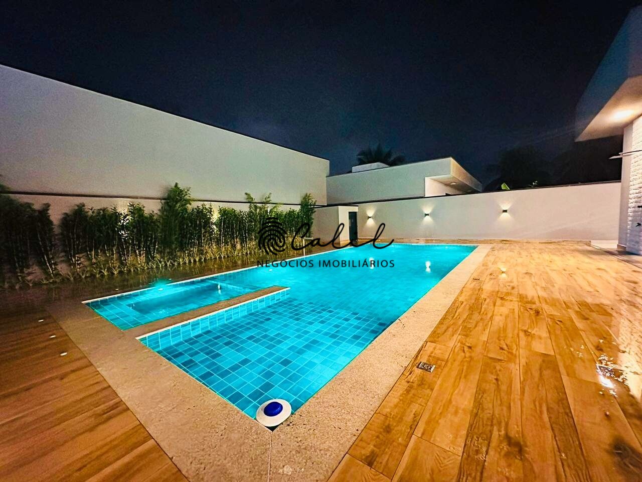 Casa de Condomínio à venda com 4 quartos, 222m² - Foto 9