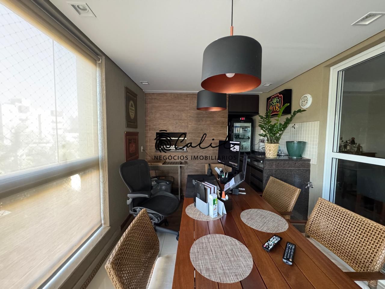 Apartamento à venda com 3 quartos, 202m² - Foto 4