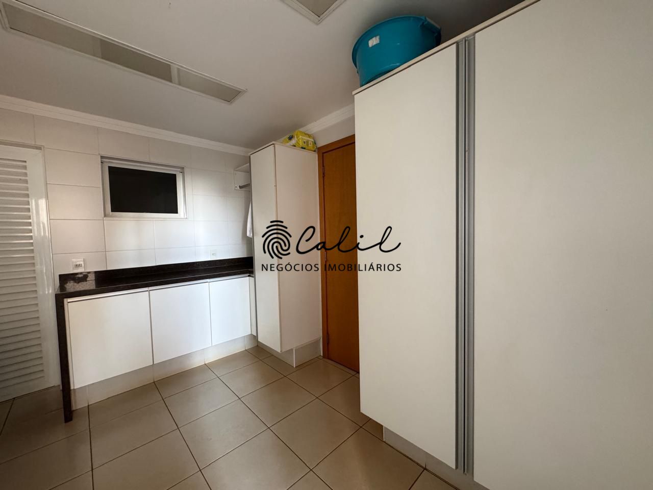 Apartamento à venda com 3 quartos, 202m² - Foto 7