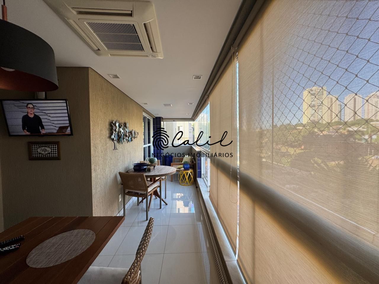 Apartamento à venda com 3 quartos, 202m² - Foto 3