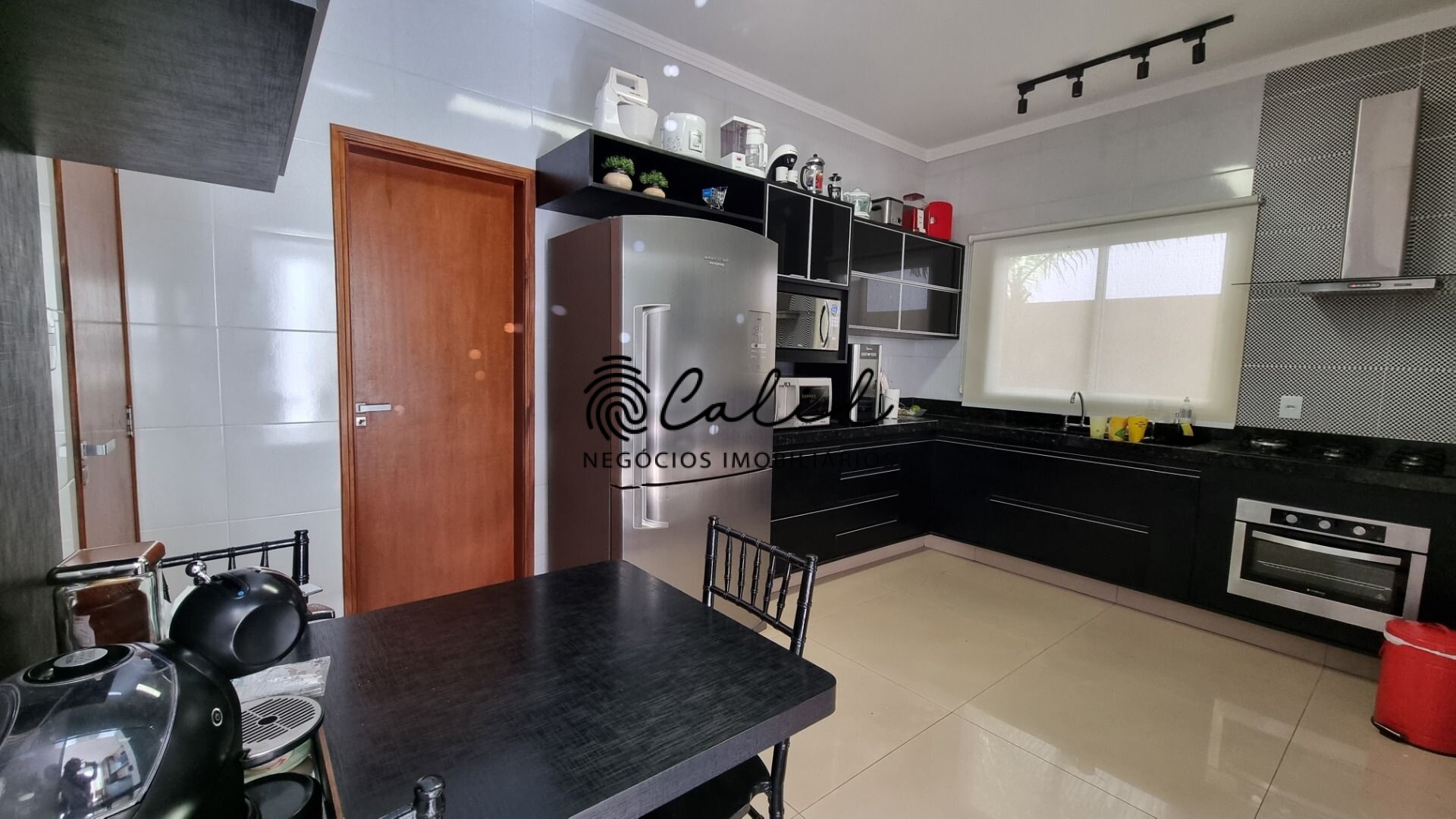 Casa de Condomínio à venda com 3 quartos, 210m² - Foto 11