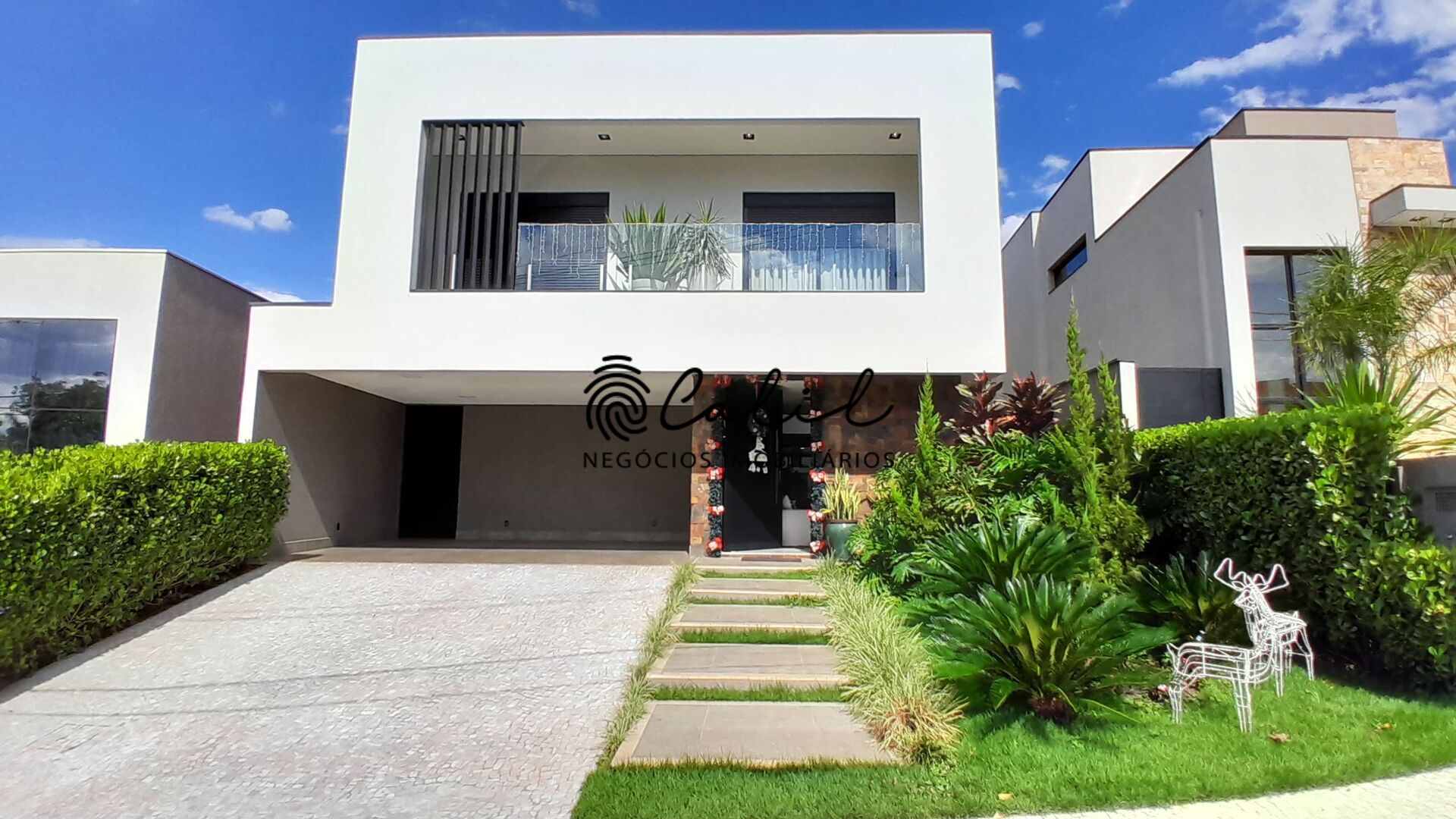 Casa de Condomínio à venda com 3 quartos, 380m² - Foto 3