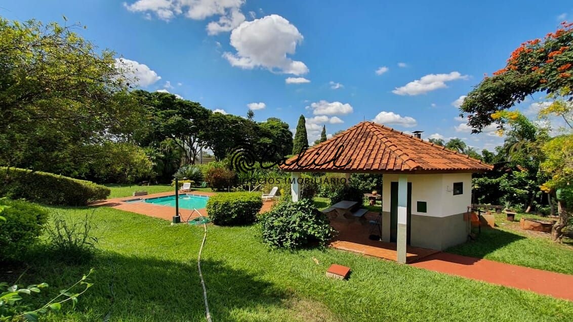 Fazenda à venda com 4 quartos, 400m² - Foto 1