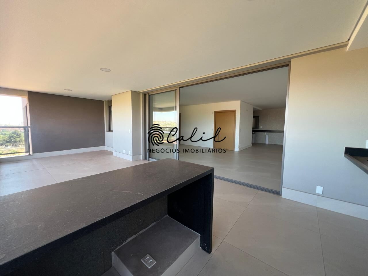 Apartamento, 3 quartos, 227 m² - Foto 2