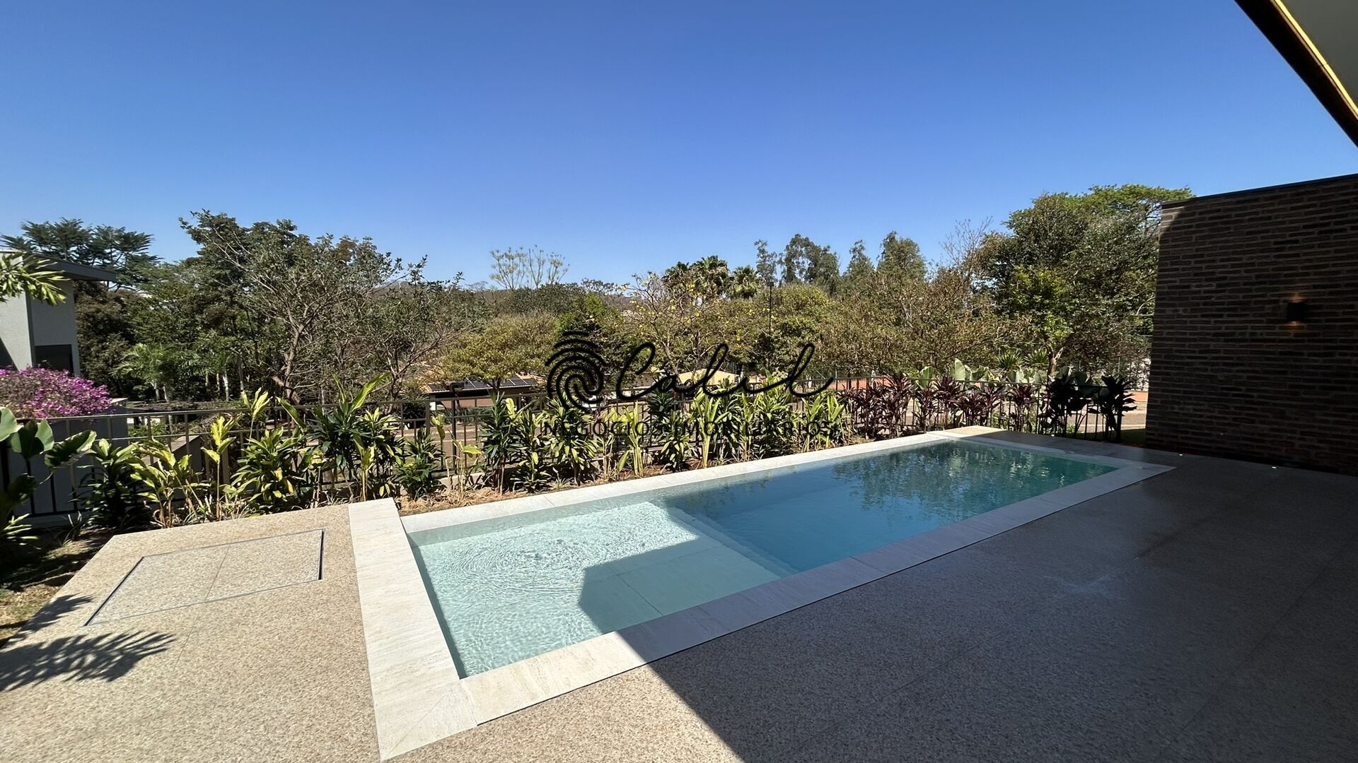 Casa de Condomínio à venda com 4 quartos, 424m² - Foto 2