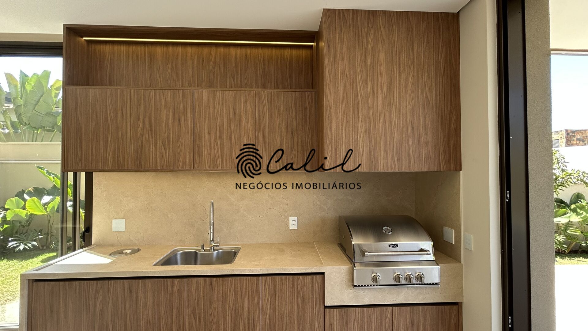 Casa de Condomínio à venda com 4 quartos, 424m² - Foto 9