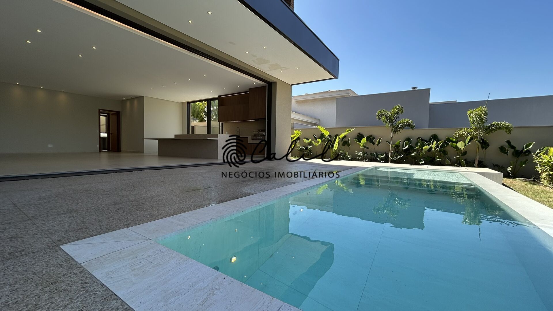 Casa de Condomínio à venda com 4 quartos, 424m² - Foto 4