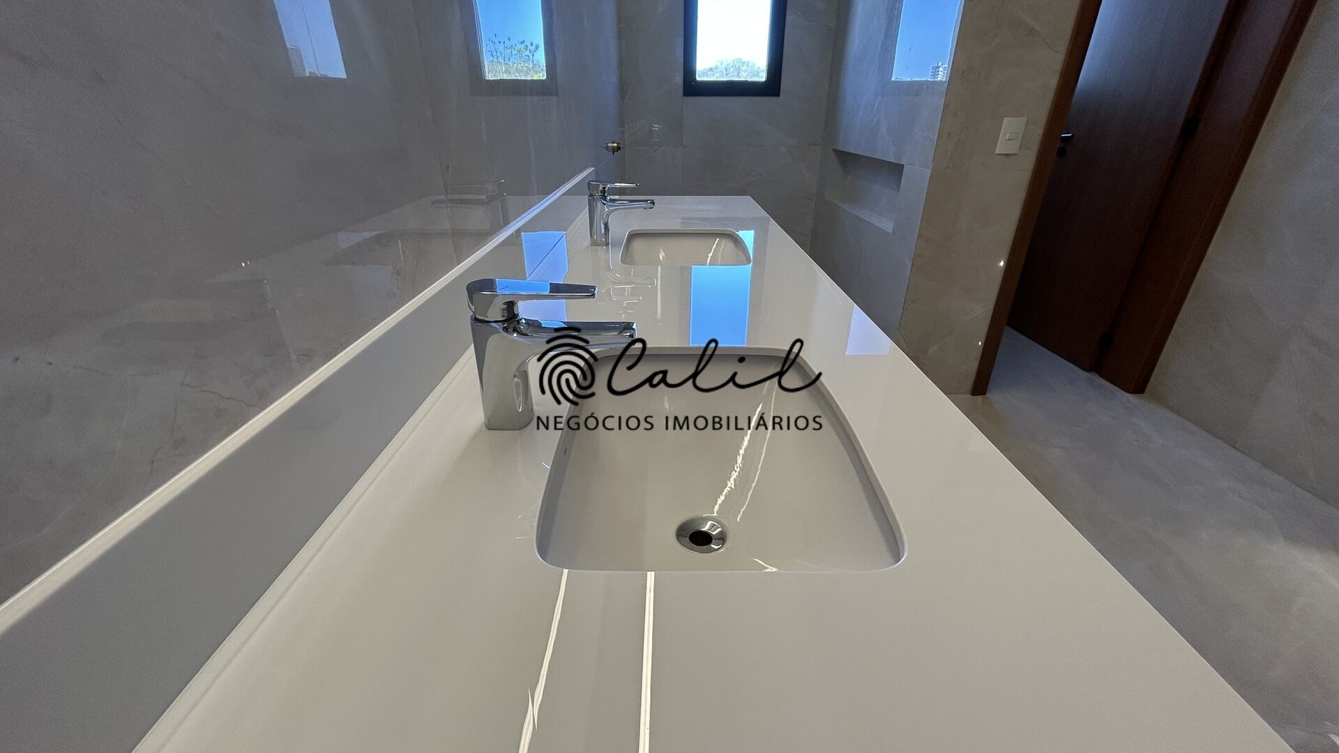 Casa de Condomínio à venda com 4 quartos, 424m² - Foto 31