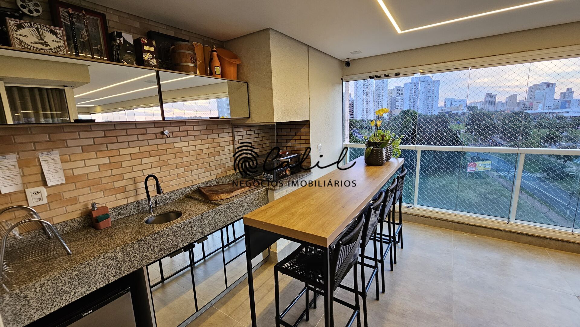 Apartamento à venda com 3 quartos, 187m² - Foto 12