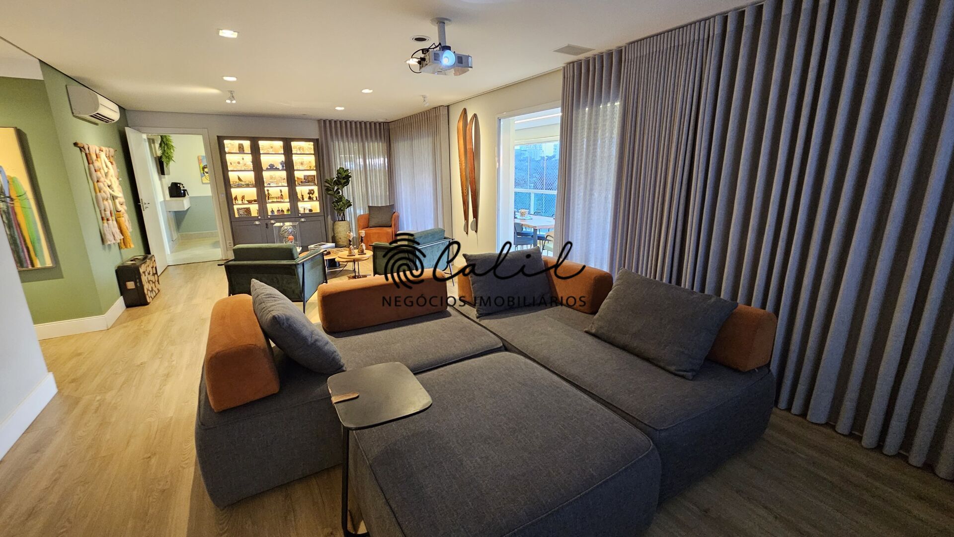 Apartamento à venda com 3 quartos, 187m² - Foto 4