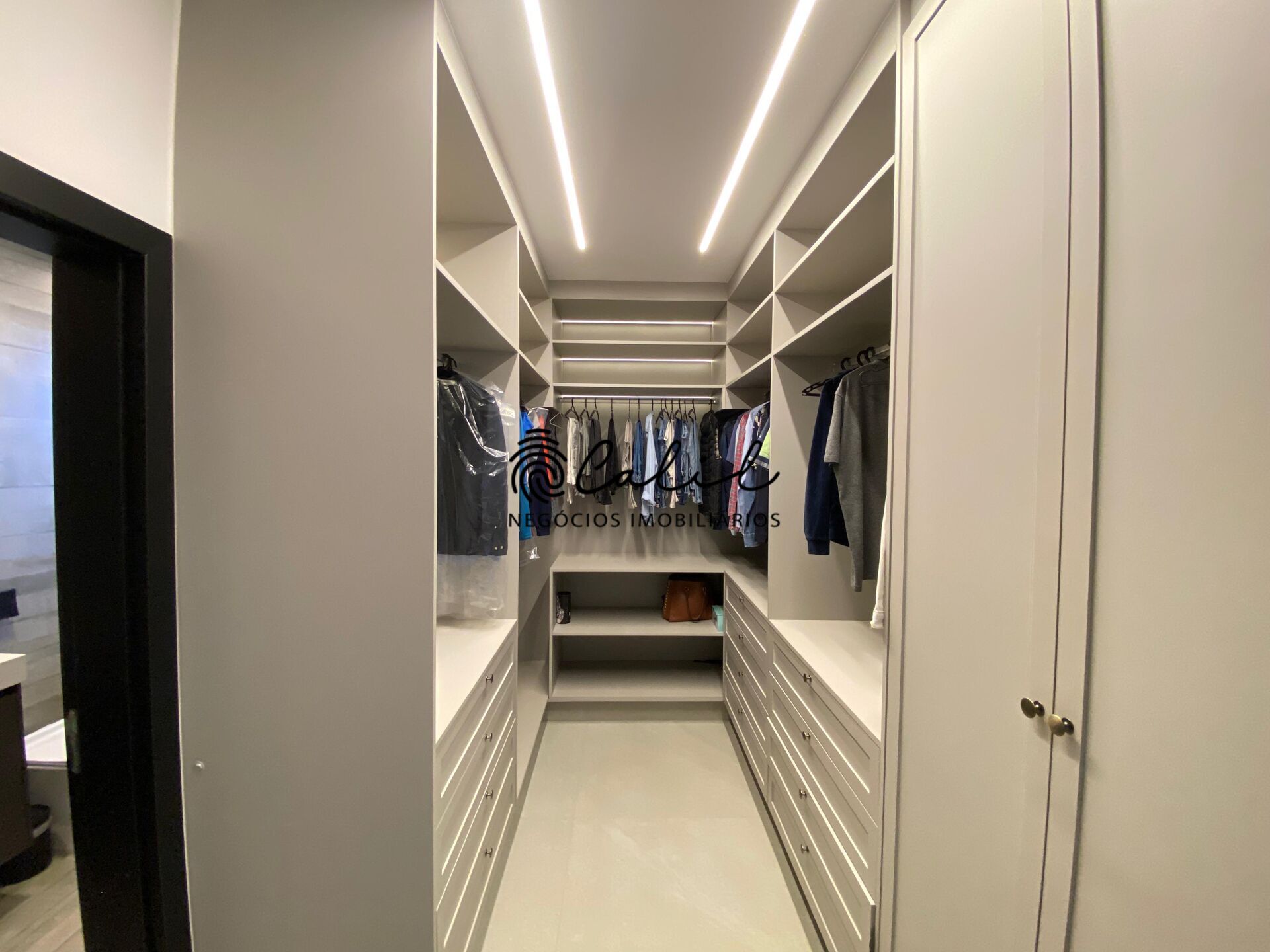 Casa, 3 quartos, 279 m² - Foto 28