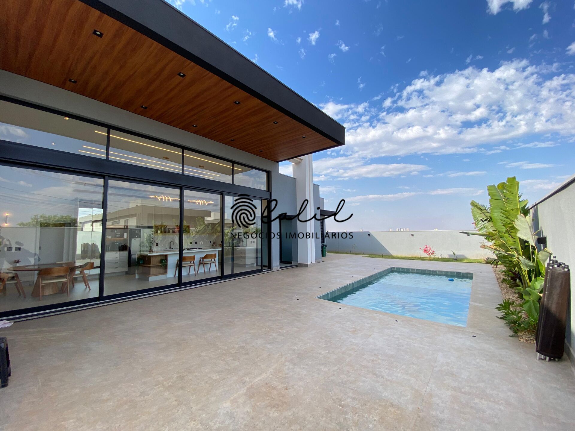 Casa, 3 quartos, 279 m² - Foto 34