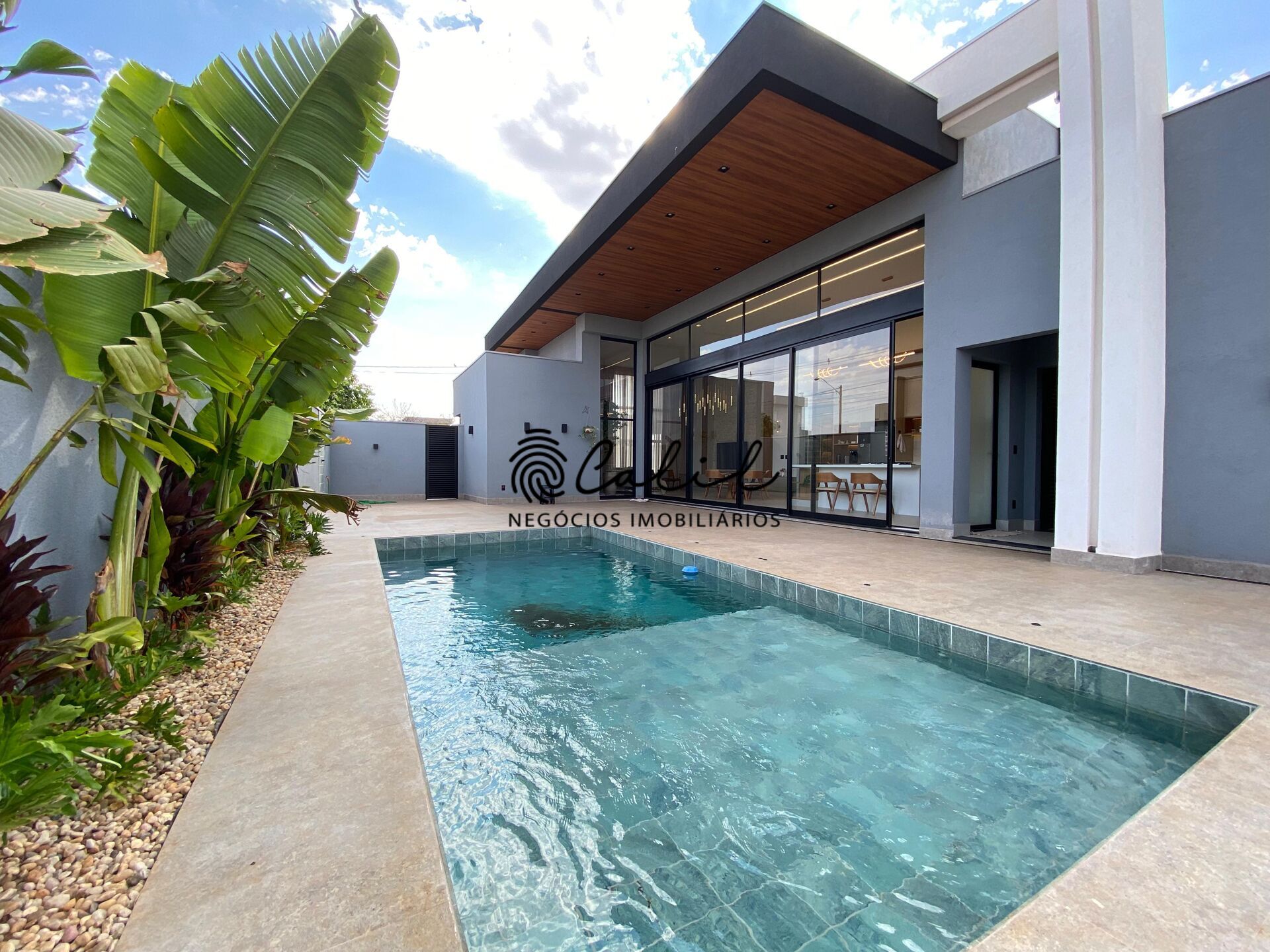 Casa, 3 quartos, 279 m² - Foto 38