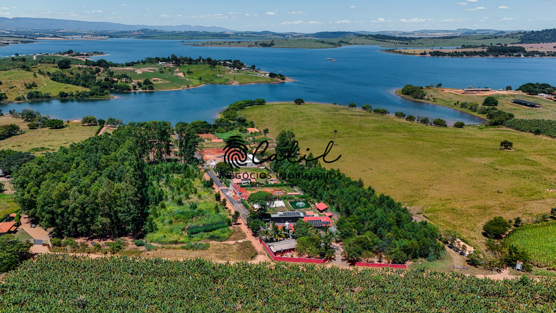 Chácara à venda com 5 quartos, 4000m² - Foto 1
