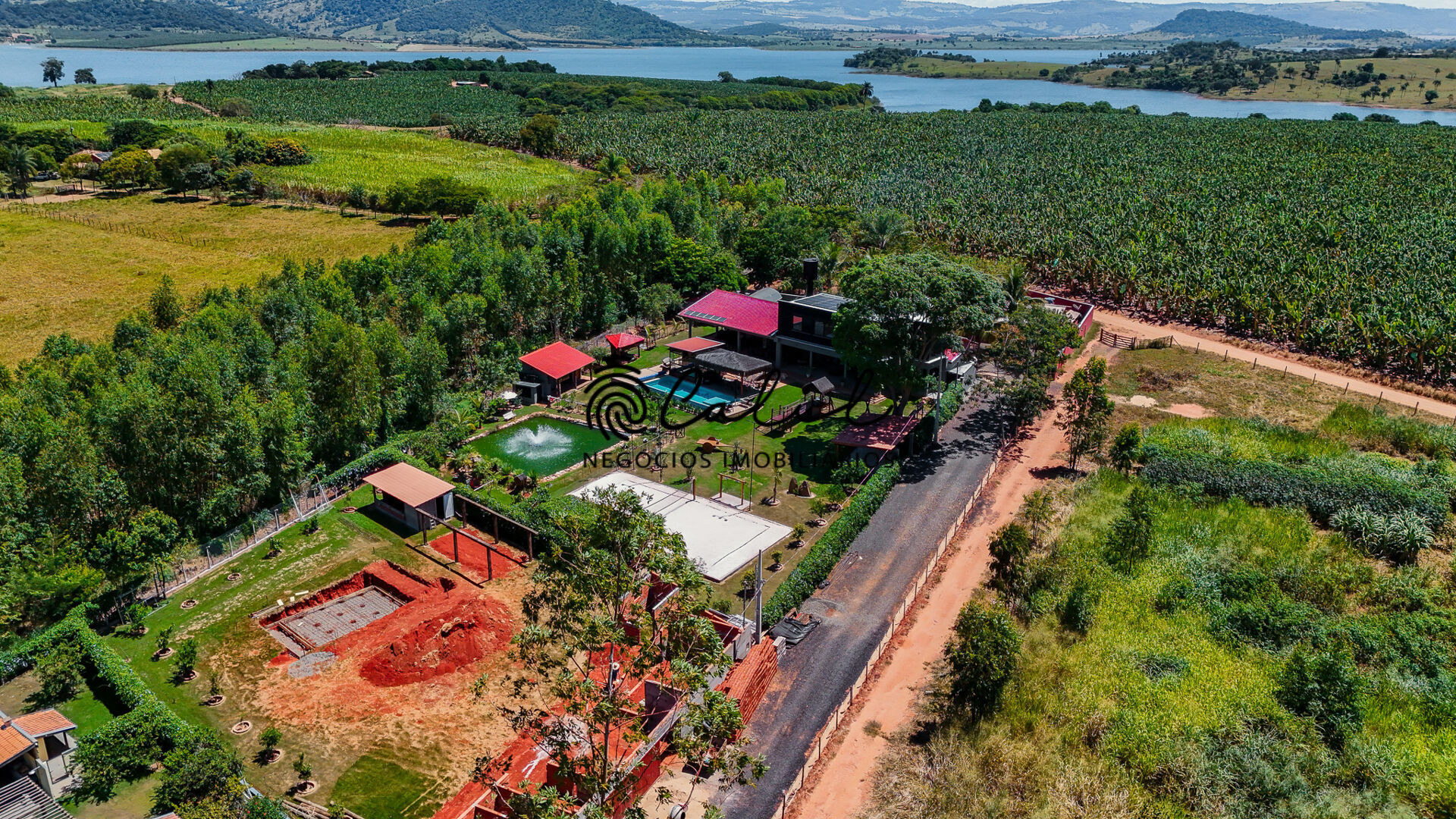 Chácara à venda com 5 quartos, 4000m² - Foto 13