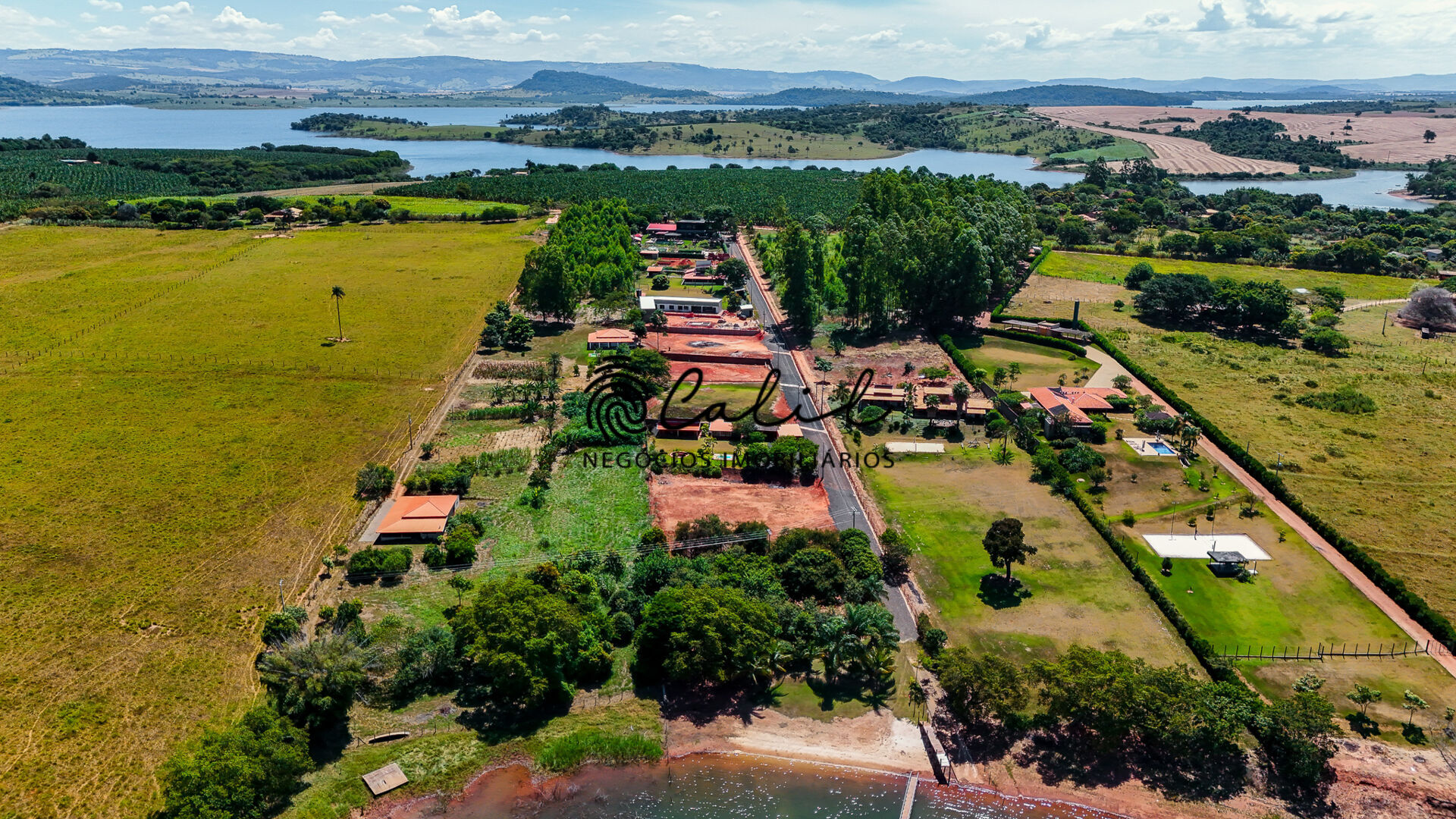 Chácara à venda com 5 quartos, 4000m² - Foto 14