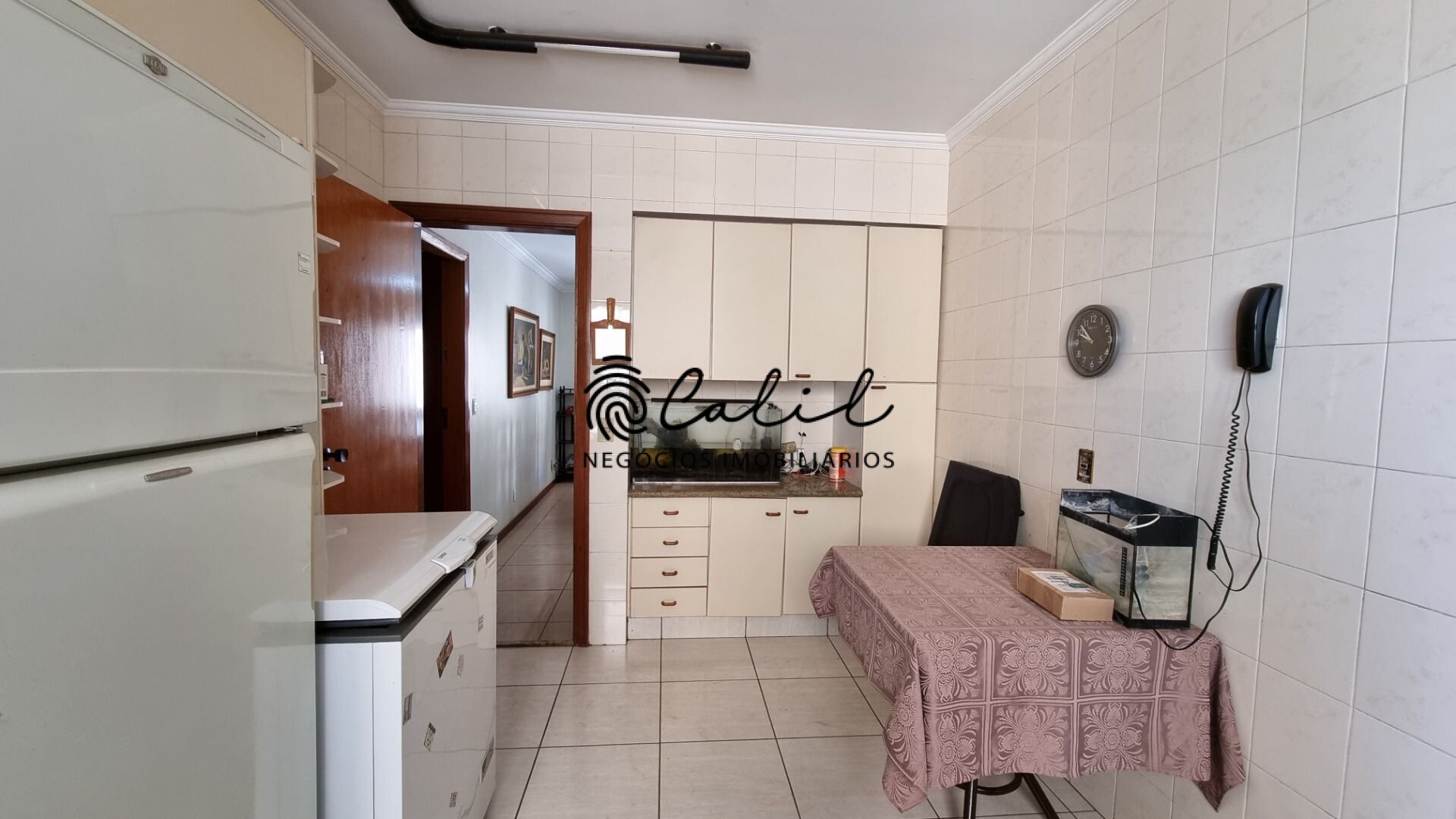 Apartamento à venda com 3 quartos, 125m² - Foto 4