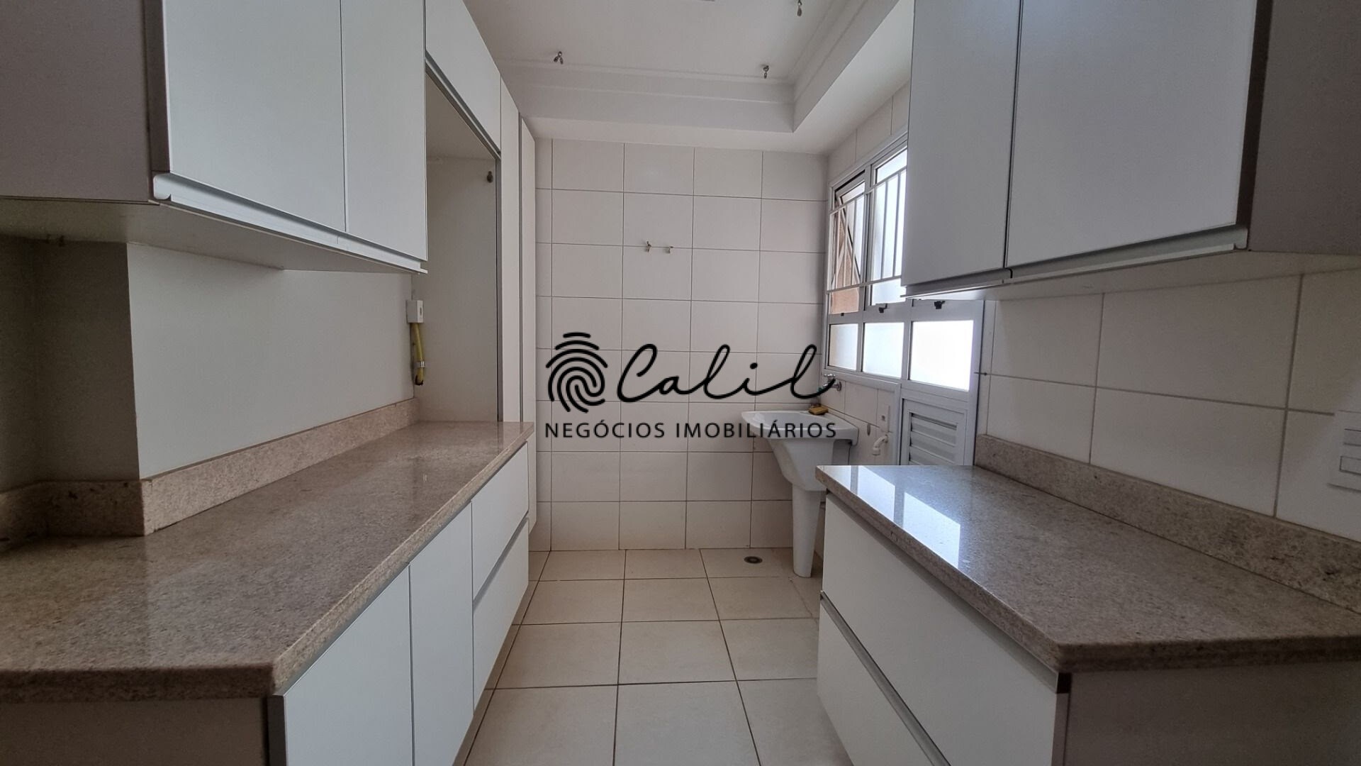 Apartamento à venda com 4 quartos, 281m² - Foto 7