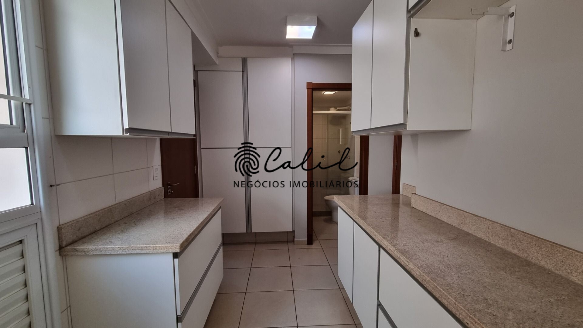 Apartamento à venda com 4 quartos, 281m² - Foto 6