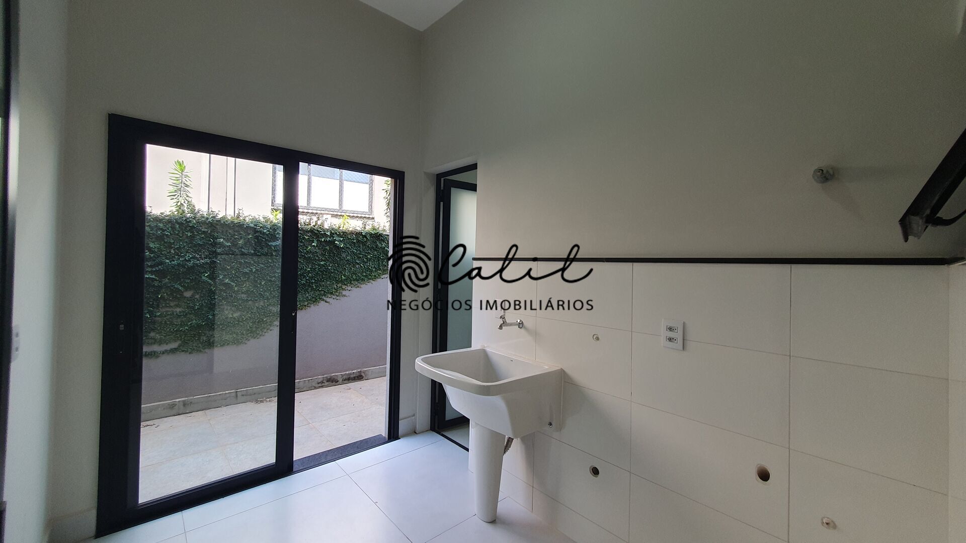 Casa de Condomínio à venda com 3 quartos, 402m² - Foto 15