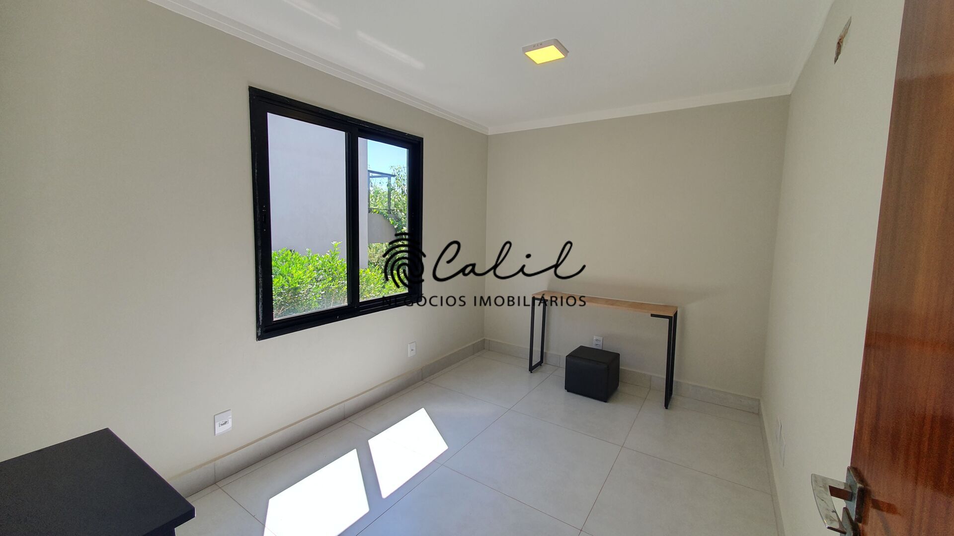 Casa de Condomínio à venda com 3 quartos, 402m² - Foto 3