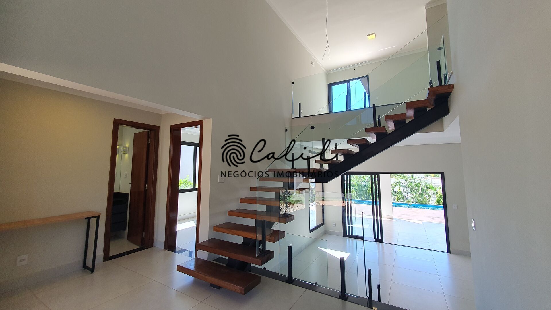Casa de Condomínio à venda com 3 quartos, 402m² - Foto 1