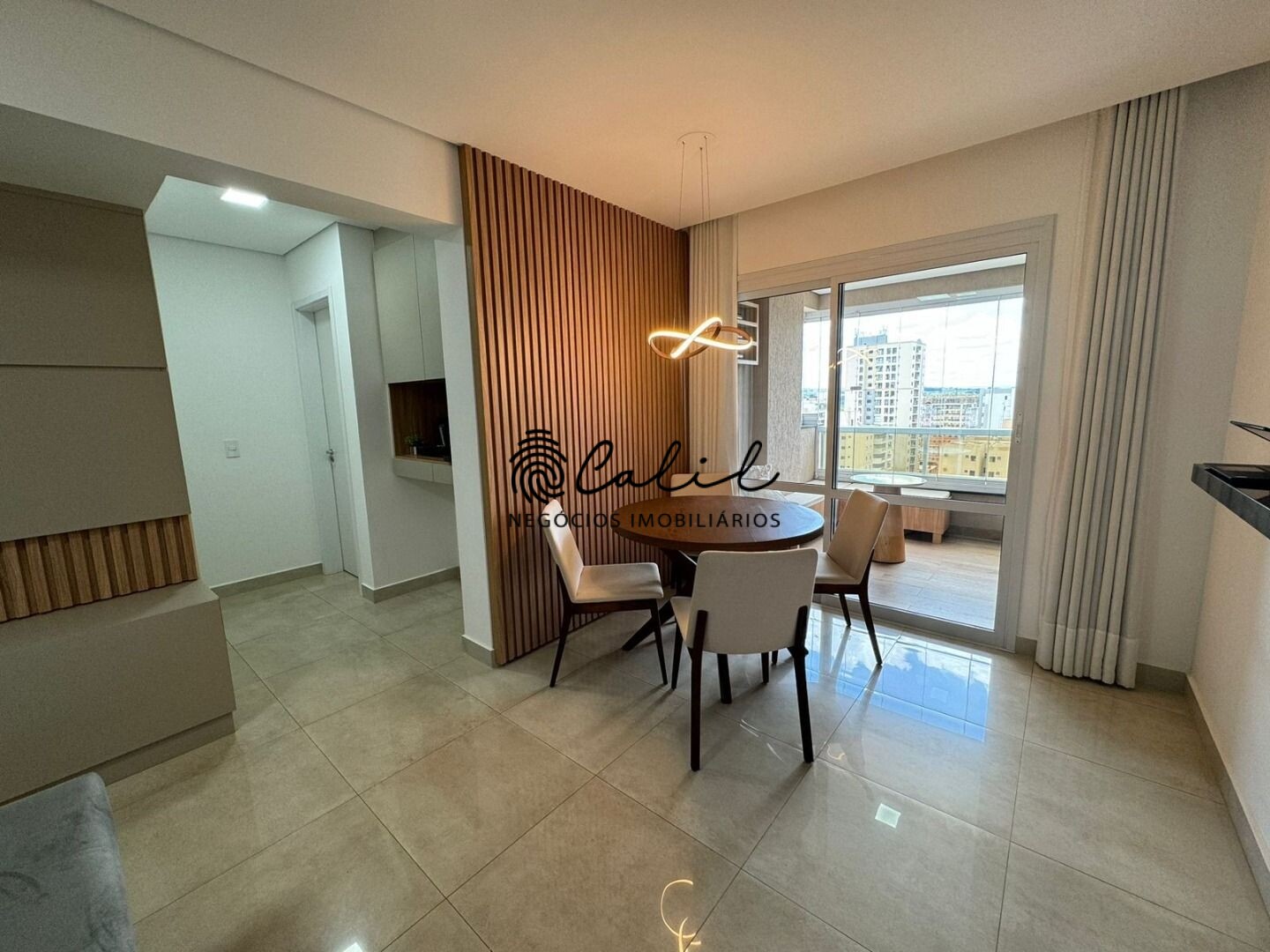 Apartamento à venda com 2 quartos, 80m² - Foto 1