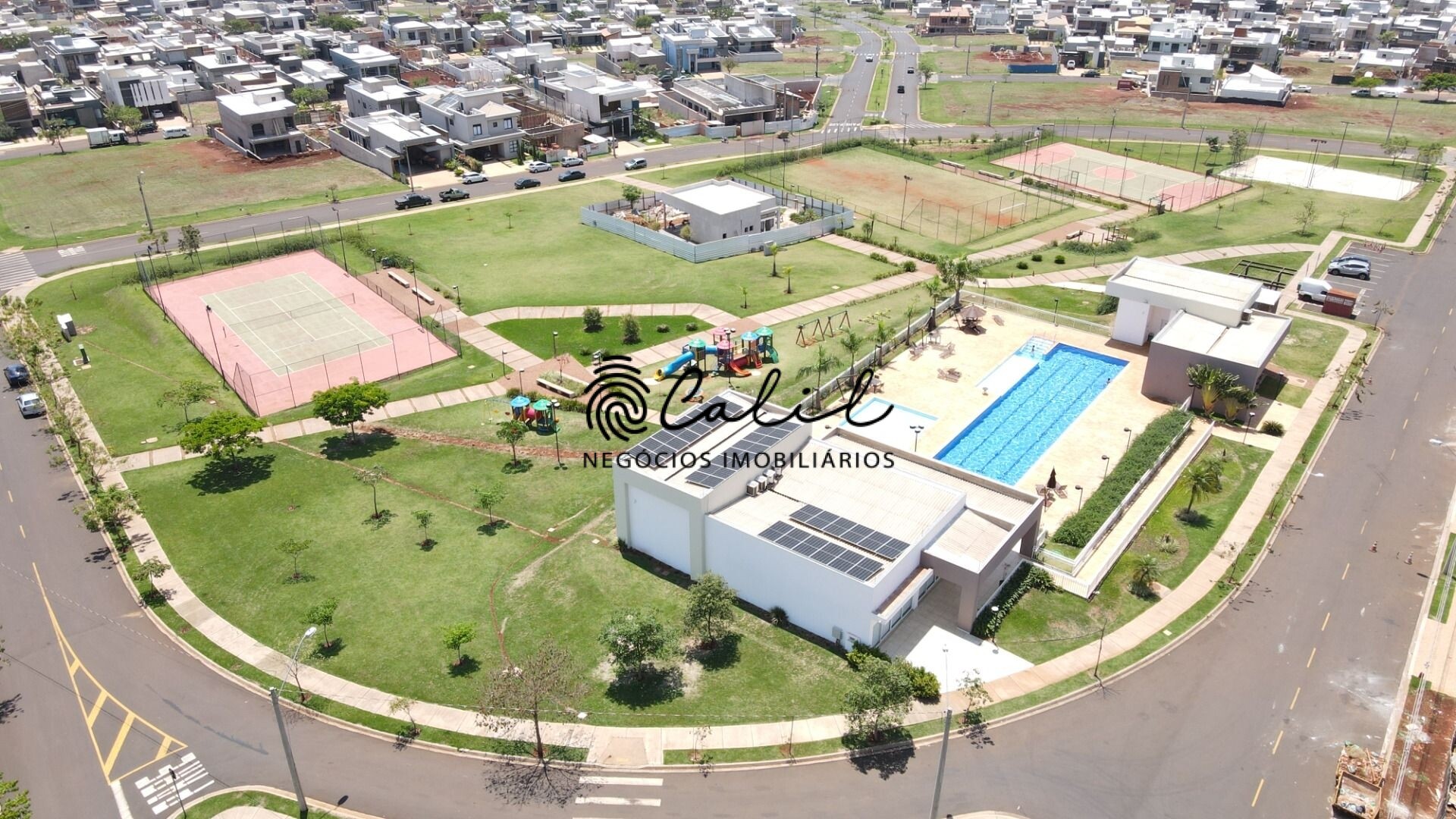 Casa de Condomínio à venda com 4 quartos, 351m² - Foto 24