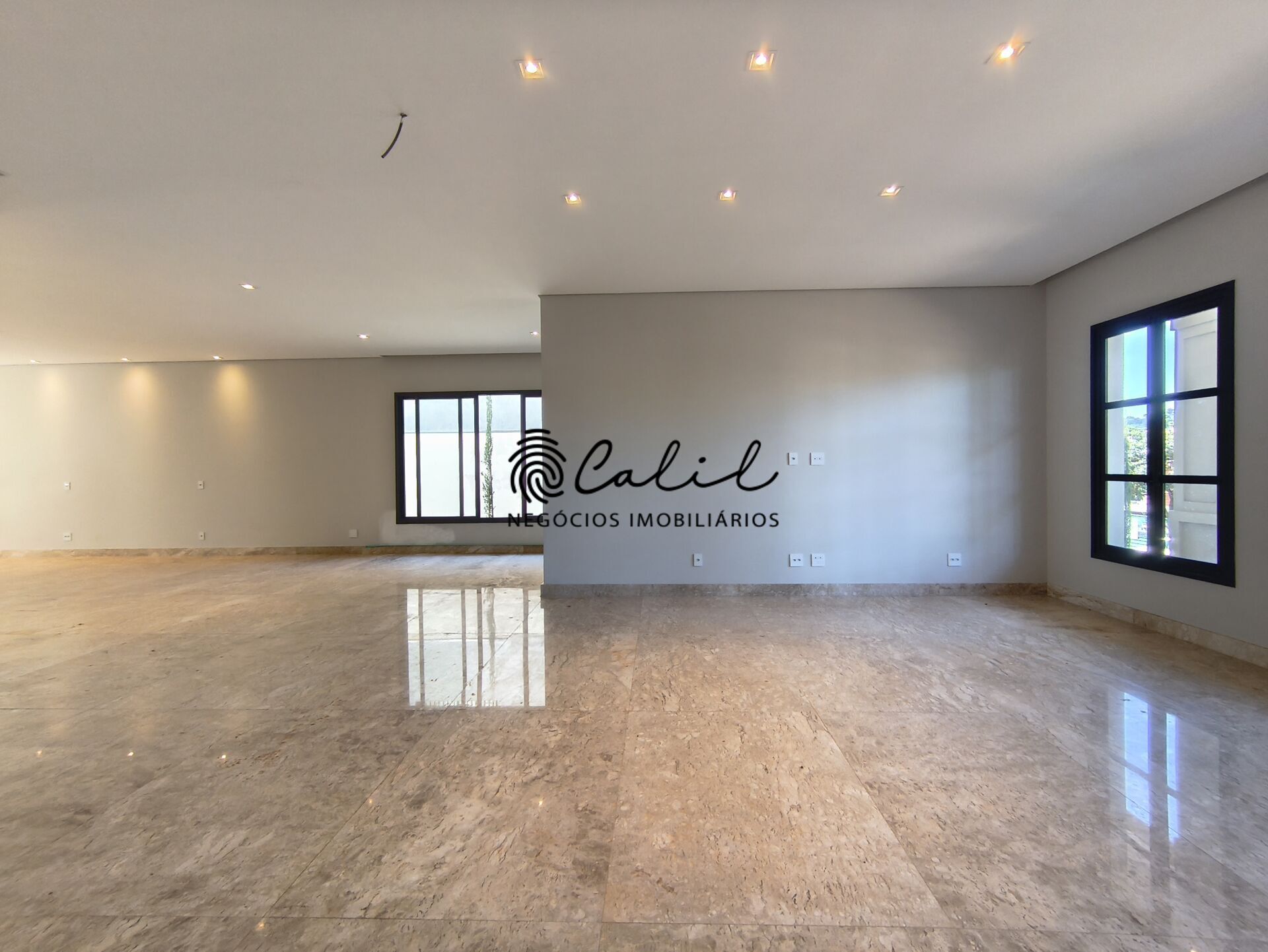 Casa de Condomínio à venda com 4 quartos, 495m² - Foto 4
