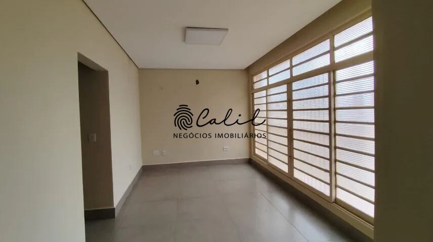 Casa para alugar com 1 quarto, 170m² - Foto 3