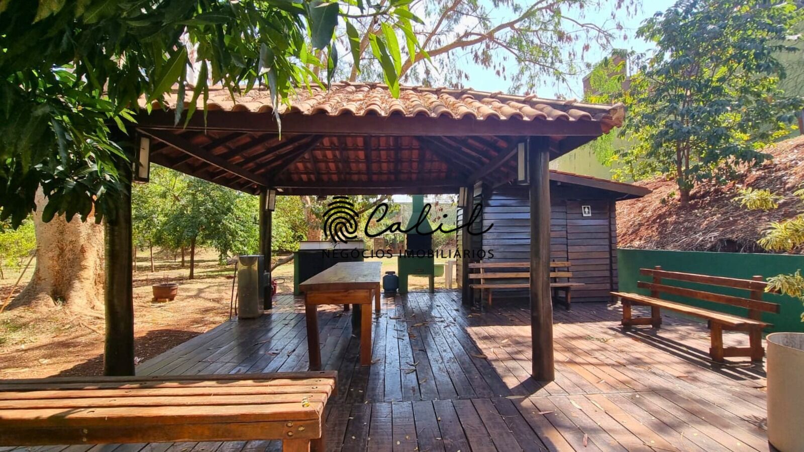 Casa de Condomínio à venda com 4 quartos, 420m² - Foto 25