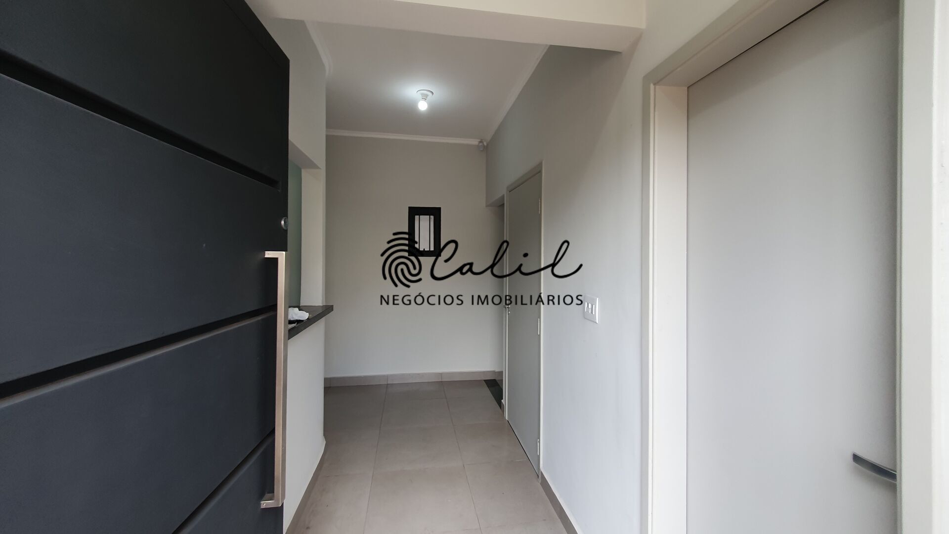 Casa à venda com 4 quartos, 240m² - Foto 4