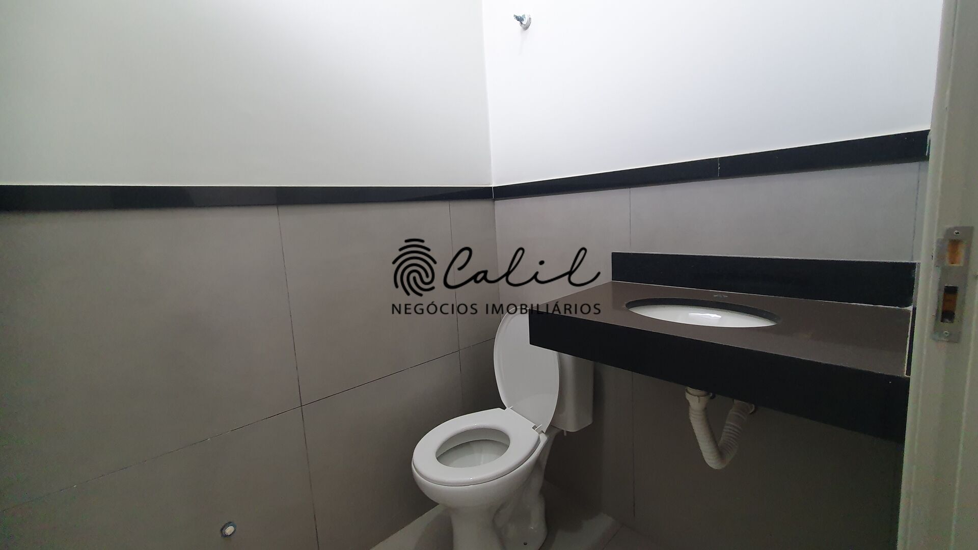 Casa à venda com 4 quartos, 240m² - Foto 23