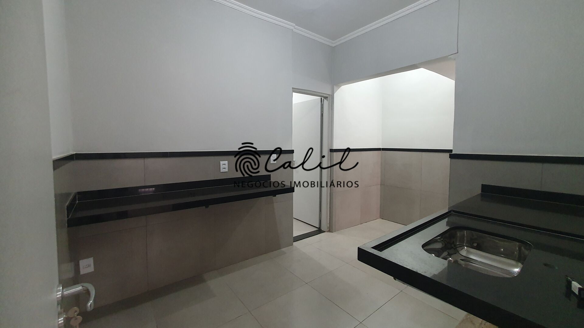 Casa à venda com 4 quartos, 240m² - Foto 13