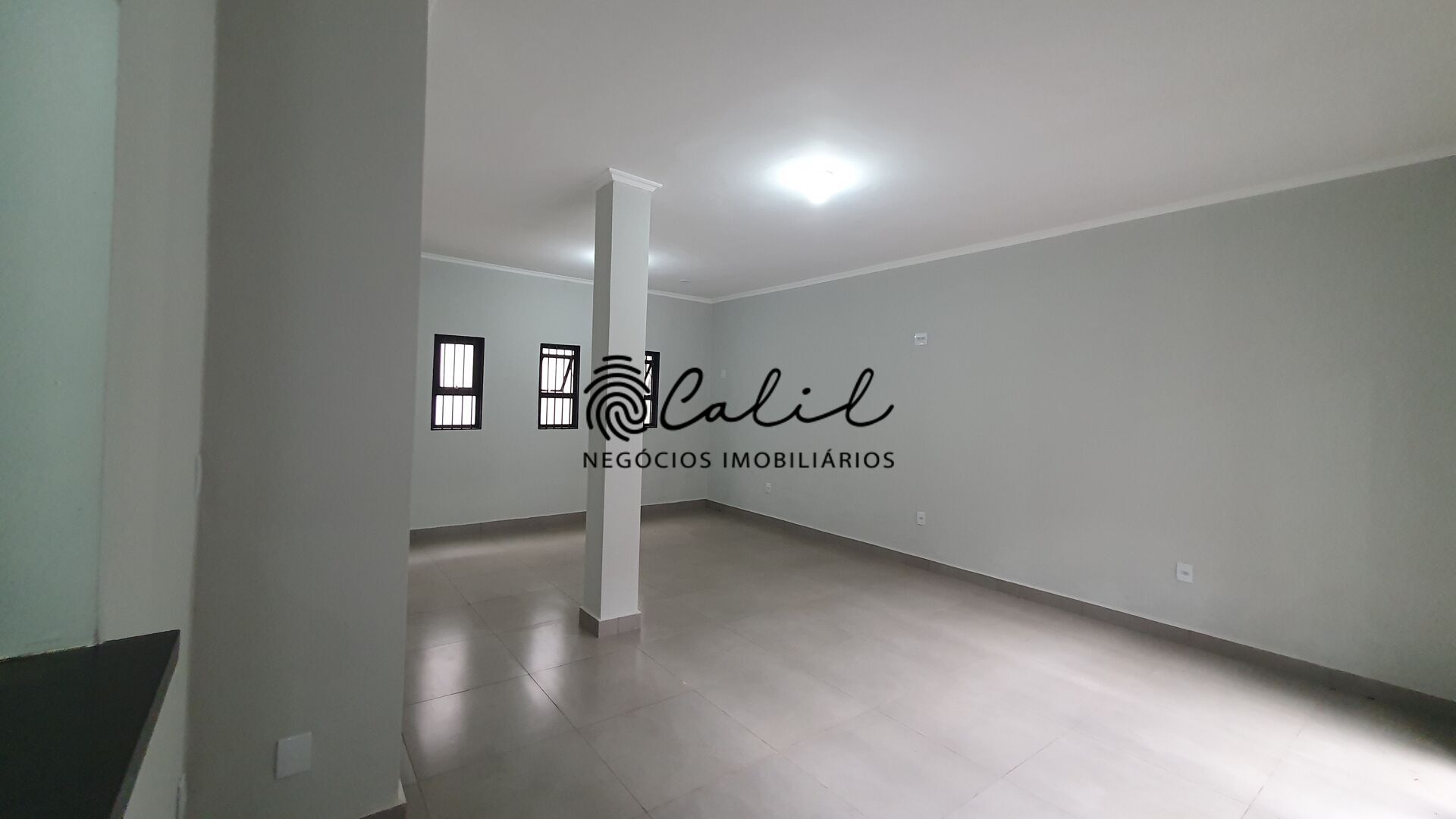 Casa à venda com 4 quartos, 240m² - Foto 10