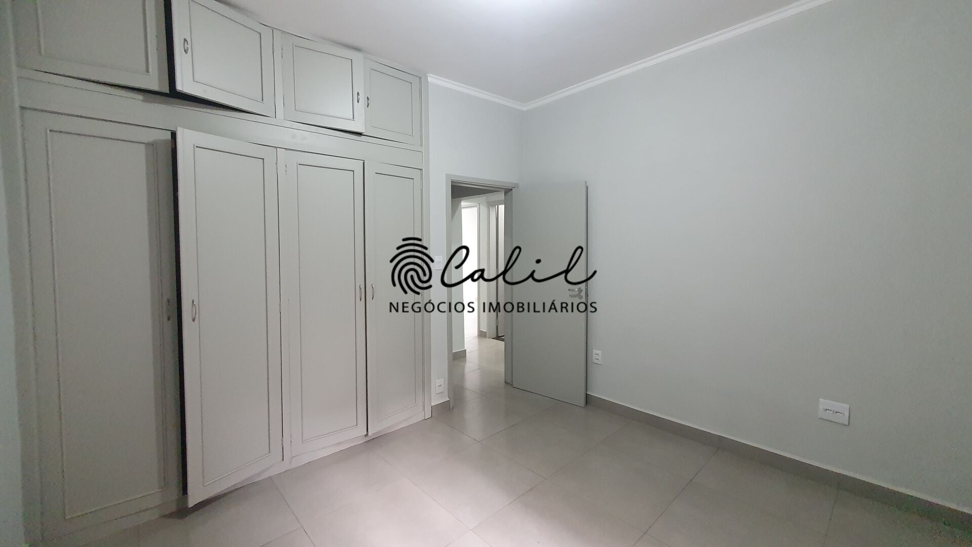 Casa à venda com 4 quartos, 240m² - Foto 37