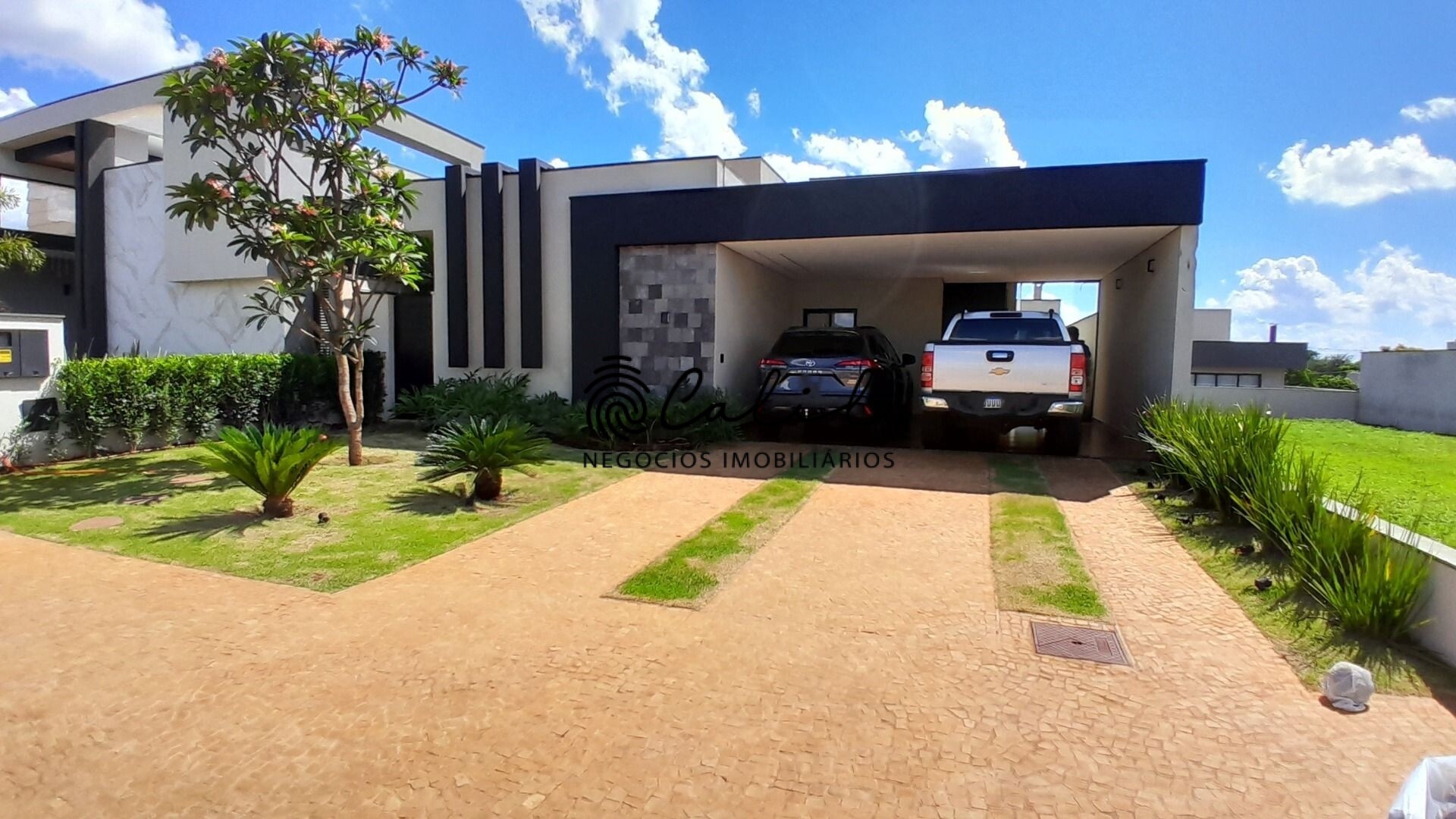 Casa de Condomínio à venda com 3 quartos, 193m² - Foto 1