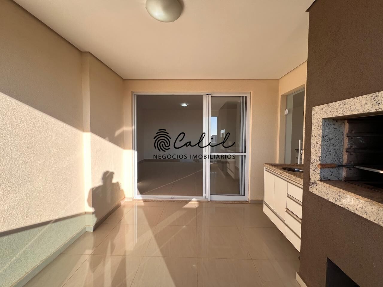 Apartamento para alugar com 2 quartos, 90m² - Foto 12