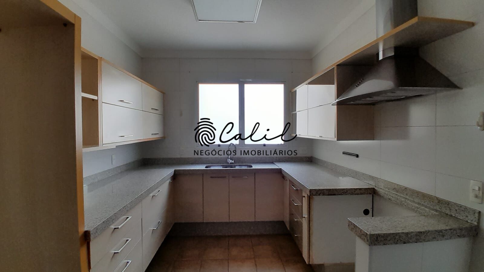 Apartamento à venda com 3 quartos, 217m² - Foto 14